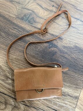 Lucky Brand Genuine Leather Convertible Wallet Crossbody